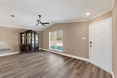 2007 Red Cloud Dr, Dallas, TX 75217 - photo 4