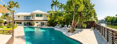 2-3728FLAGLER-poolandhousewideangle