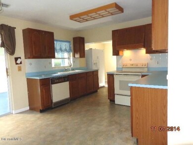 Macco Kitchen1