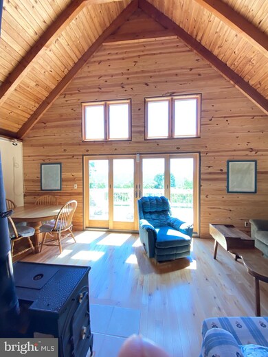 870 Justin Ln, Great Cacapon, WV 25422 - photo 4