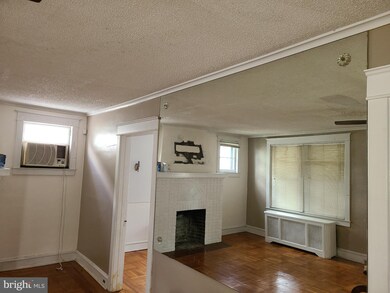 305 N Maple Ave, Lansdowne, PA 19050 - photo 2