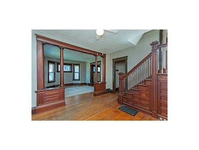 Foyer.