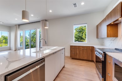 2206 Arroyo Ave unit 401, Dallas, TX 75219 - photo 6