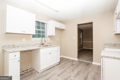 3773 Kathryn Dr SW, Atlanta, GA 30331 - photo 7