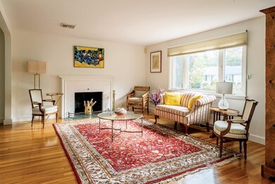 59 Selwyn Rd, Newton Highlands, MA 02461 - photo 2