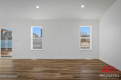 178 Royal Cir, Gillette, WY 82718 - photo 4