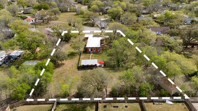 Birds eye view of property featuring a residentia