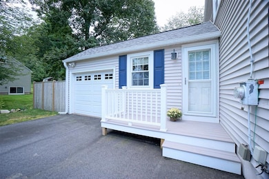 57 Robinhood Rd, Nashua, NH 03062 - photo 4