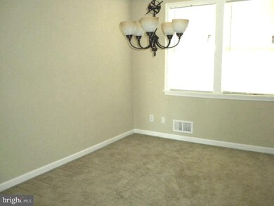 8670 Black Oak Rd, Parkville, MD 21234 - photo 6