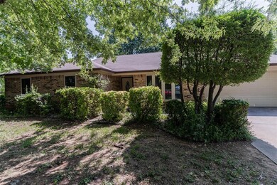 7304 Hialeah Cir W, North Richland Hills, TX 76182 - photo 4