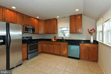 6434 Old Landover Rd, Hyattsville, MD 20785 - photo 5