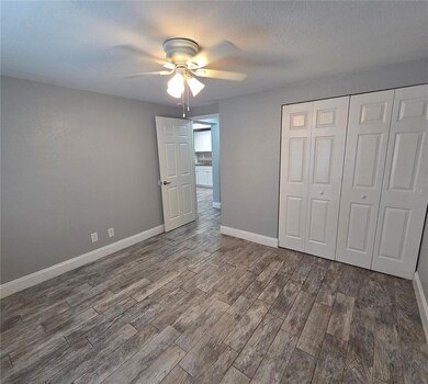 1400 Strawberry Place unit 13, Plant City, FL 33563 - photo 6