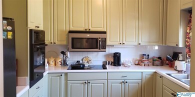 127 Lakepoint Dr, Gadsden, AL 35901 - photo 2