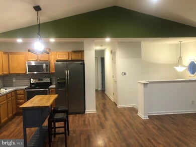 639 Cheshire Rd, Bunker Hill, WV 25413 - photo 5