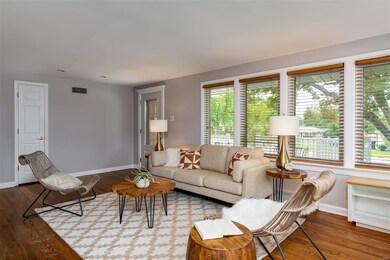 Perfect to entertain & gather!