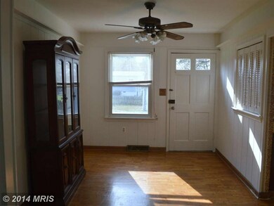 127 W Potomac Dr, Colonial Beach, VA 22443 - photo 4