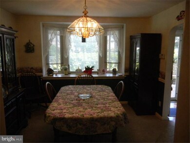 22 W Greenhill Rd, Broomall, PA 19008 - photo 4