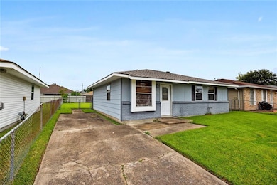 2748 Isabelle Dr, Marrero, LA 70072 - photo 2