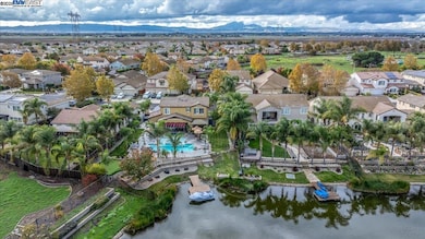 1050 Clear Lake Dr, Oakley, CA 94561 - photo 7