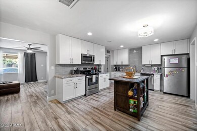 07-Kitchen