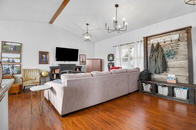 270 Peters Rd, Mc Kee, KY 40447 - photo 6