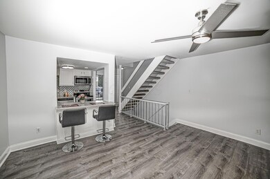 2800 Stonehenge Dr, Columbus, OH 43224 - photo 2