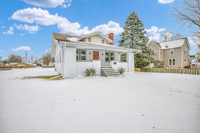 210 E Newkirk St, Tuscola, IL 61953 - photo 3