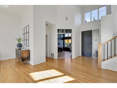 3900 Edgewood Ct, West Linn, OR 97068 - photo 2