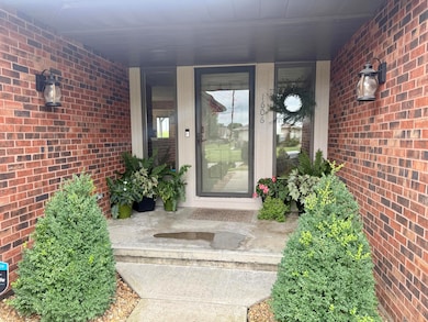 1606 W Kay St, Marshall, MO 65340 - photo 2