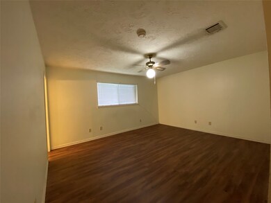 29522 Brookchase Dr, Spring, TX 77386 - photo 6