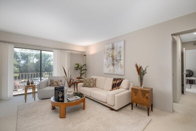 08-3895 Lone Pine Rd Unit 302 West Bloom