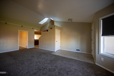 935 SW 7th St Newport