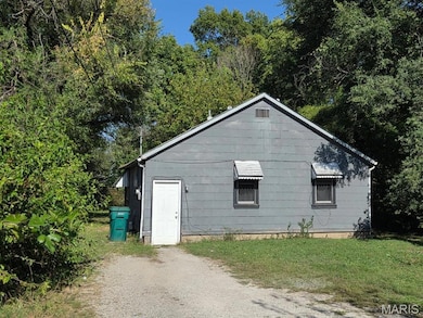 779 Mildred Ave unit Front and Rear house, East Saint Louis, IL 62206 - photo 5