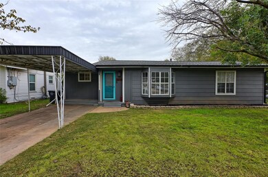 1216 N Douglas Ave, Cleburne, TX 76033 - photo 2