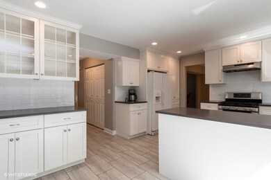 1268 Natchez Trace Cir, Naperville, IL 60540 - photo 7