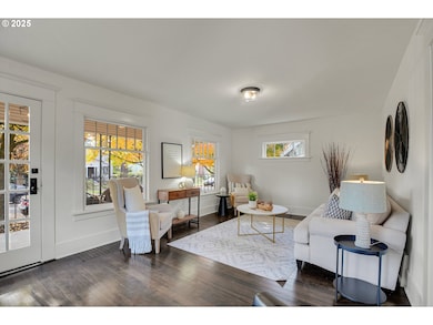 3743 SE Franklin St, Portland, OR 97202 - photo 5