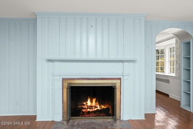 11 Field Rd Riverside CT 06878-large-003