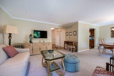2438WcollierAveSE-16