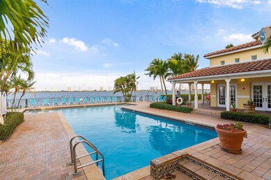 1050 Lake Shore Dr-large-002-003-Justin