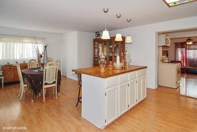 825 Bristol Ave, Westchester, IL 60154 - photo 3