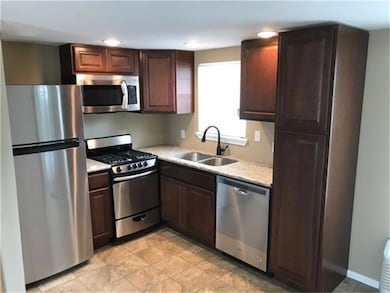 401 Joyce St unit 2, Houston, TX 77009 - photo 6