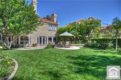 Huge professionally landscaped tropical back yard,