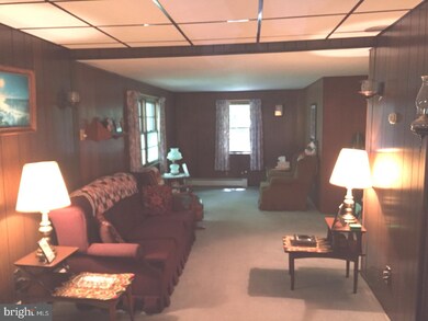 6928 Corning Rd, Zionsville, PA 18092 - photo 6