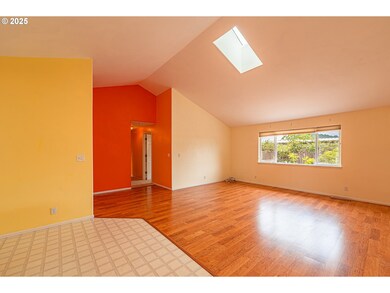 5248 G St, Springfield, OR 97478 - photo 3