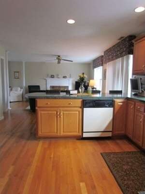 51 Trowbridge Ln, Shrewsbury, MA 01545 - photo 5