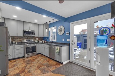 556 Pamlico St, Columbus, OH 43228 - photo 6