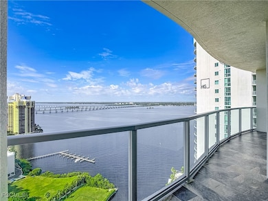 3000 Oasis Grand Blvd unit 2604, Fort Myers, FL 33916 - photo 3