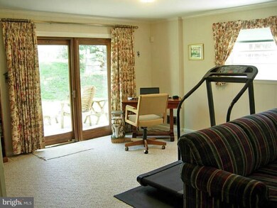 412 Scott Dr, Silver Spring, MD 20904 - photo 7