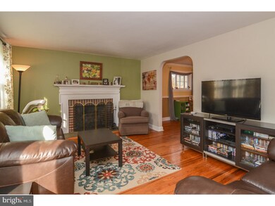 17 Rittenhouse Rd, Broomall, PA 19008 - photo 2