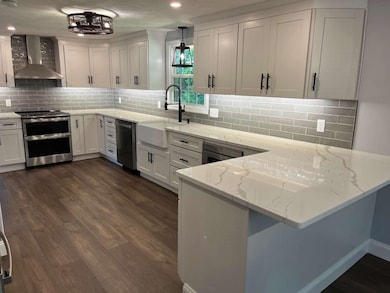 7 Oakwood St, Windham, NH 03087 - photo 3